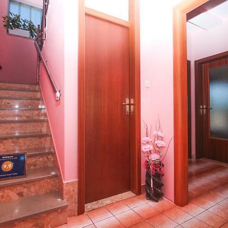 אומיס Apartament Green Valley מראה חיצוני תמונה