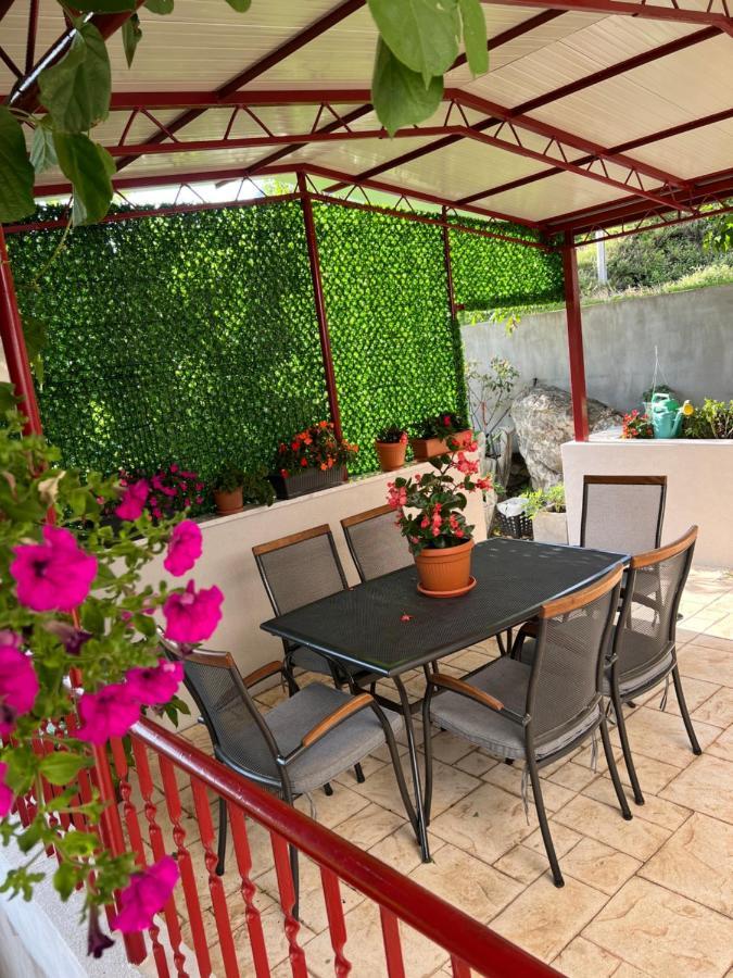 אומיס Apartament Green Valley מראה חיצוני תמונה
