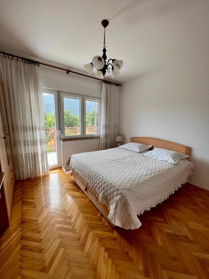 אומיס Apartament Green Valley מראה חיצוני תמונה