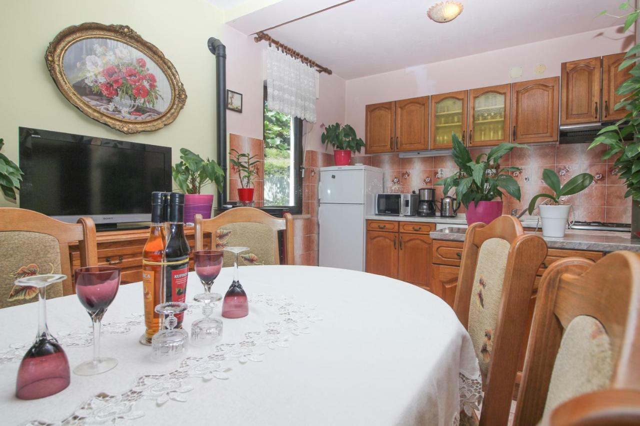 אומיס Apartament Green Valley מראה חיצוני תמונה