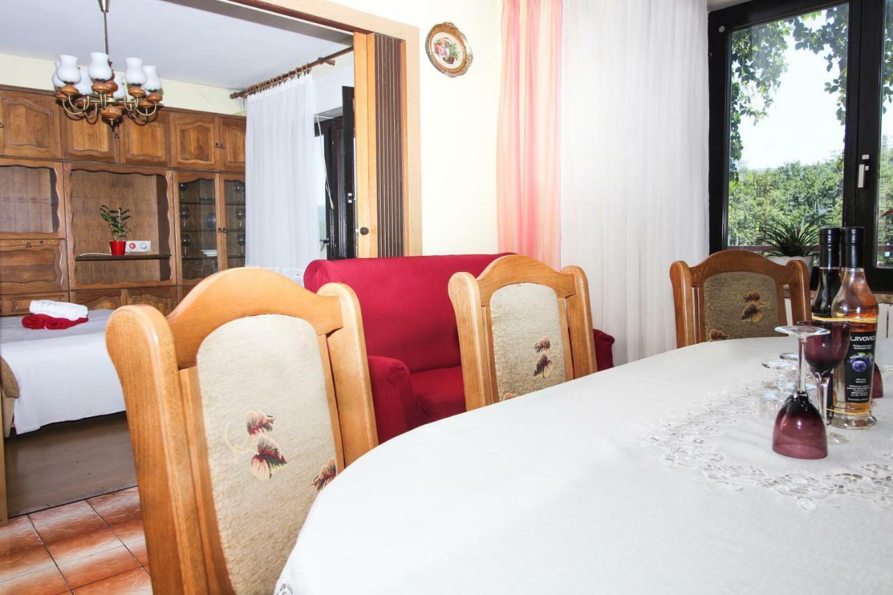 אומיס Apartament Green Valley מראה חיצוני תמונה