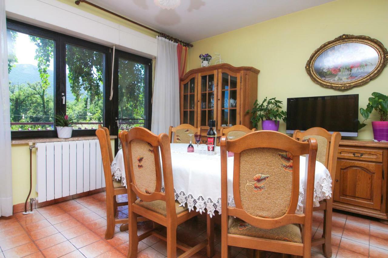 אומיס Apartament Green Valley מראה חיצוני תמונה